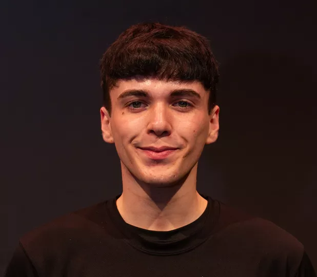 Daniel headshot profile